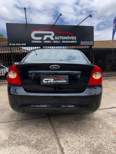 FORD Focus Sedan 2.0 16V 4P, Foto 4