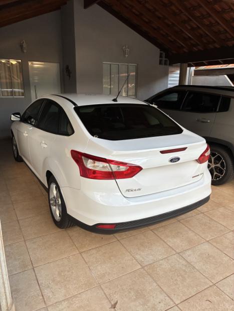 FORD Focus Sedan 2.0 16V 4P FLEX SE POWERSHIFT AUTOM�TICO, Foto 2