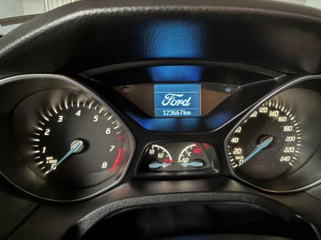 FORD Focus Sedan 2.0 16V 4P FLEX SE POWERSHIFT AUTOM�TICO, Foto 4