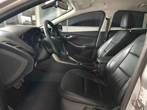 FORD Focus Sedan 2.0 16V 4P FLEX SE FASTBACK POWERSHIFT AUTOM�TICO, Foto 4