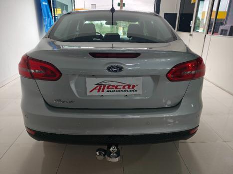 FORD Focus Sedan 2.0 16V 4P FLEX SE FASTBACK POWERSHIFT AUTOM�TICO, Foto 10