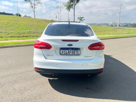 FORD Focus Sedan 2.0 16V 4P FLEX TITANIUM PLUS FASTBACK POWERSHIFT AUTOM�TICO, Foto 4