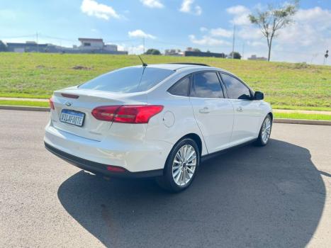 FORD Focus Sedan 2.0 16V 4P FLEX TITANIUM PLUS FASTBACK POWERSHIFT AUTOM�TICO, Foto 5
