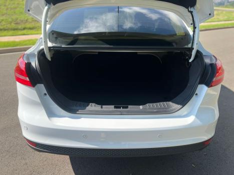FORD Focus Sedan 2.0 16V 4P FLEX TITANIUM PLUS FASTBACK POWERSHIFT AUTOM�TICO, Foto 15