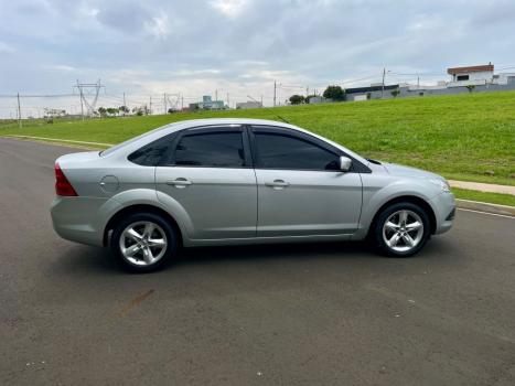 FORD Focus Sedan 2.0 16V 4P, Foto 6