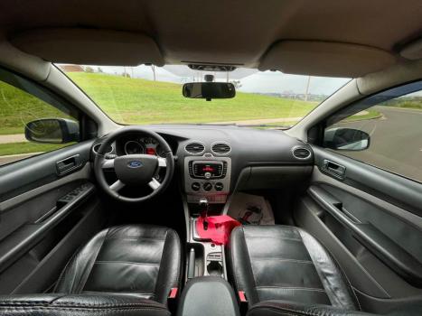 FORD Focus Sedan 2.0 16V 4P, Foto 10