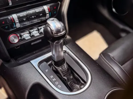 FORD Mustang 5.0 V8 24V GT PREMIUM COUP�, Foto 16