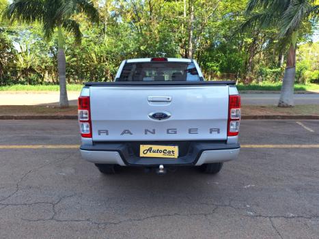 FORD Ranger 2.2 16V XLS DIESEL CABINE DUPLA AUTOMTICO, Foto 5