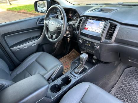 FORD Ranger 2.2 16V XLS DIESEL 4X4 CABINE DUPLA AUTOM�TICO, Foto 13