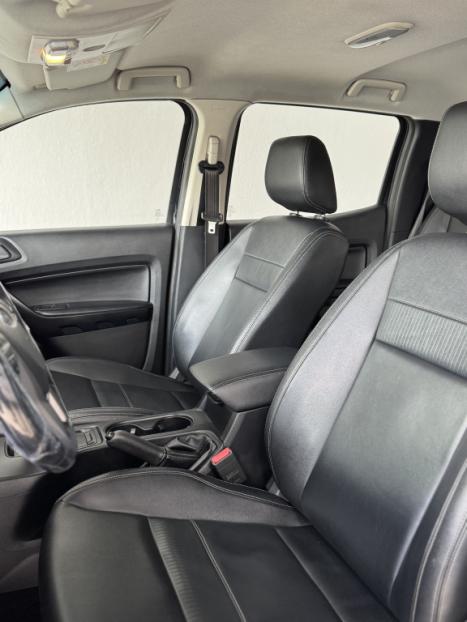 FORD Ranger 2.2 16V BLACK DIESEL CABINE DUPLA AUTOM�TICO, Foto 14