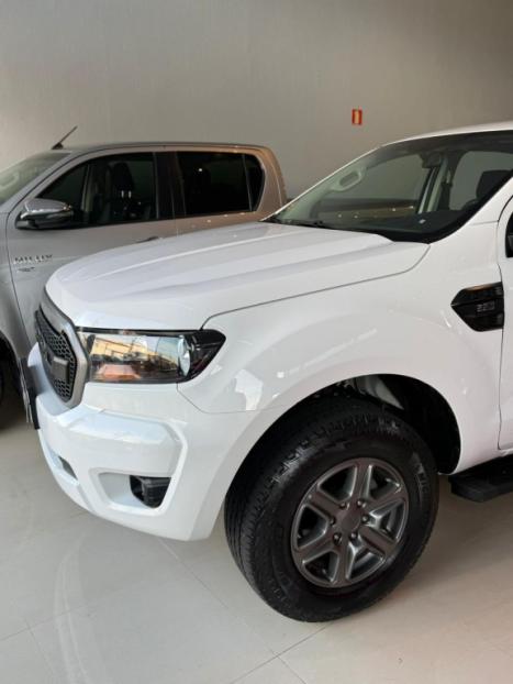 FORD Ranger 2.2 16V XLS DIESEL CABINE DUPLA AUTOM�TICO, Foto 4