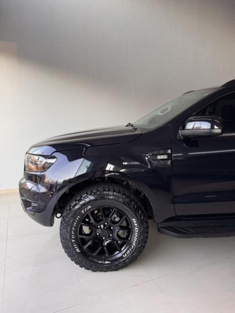 FORD Ranger 2.2 16V BLACK DIESEL CABINE DUPLA AUTOM�TICO, Foto 3