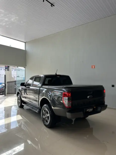 FORD Ranger 2.2 16V XLS DIESEL 4X4 CABINE DUPLA AUTOM�TICO, Foto 6