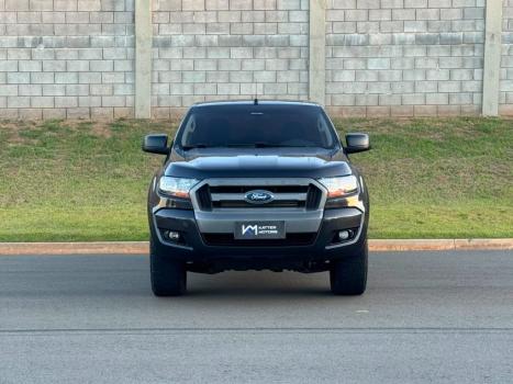 FORD Ranger 2.2 16V XLS DIESEL 4X4 CABINE DUPLA AUTOM�TICO, Foto 2