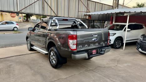 FORD Ranger 2.2 16V XLS DIESEL 4X4 CABINE DUPLA AUTOM�TICO, Foto 4