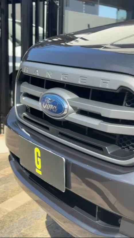 FORD Ranger 2.2 16V XLS DIESEL 4X4 CABINE DUPLA AUTOM�TICO, Foto 2