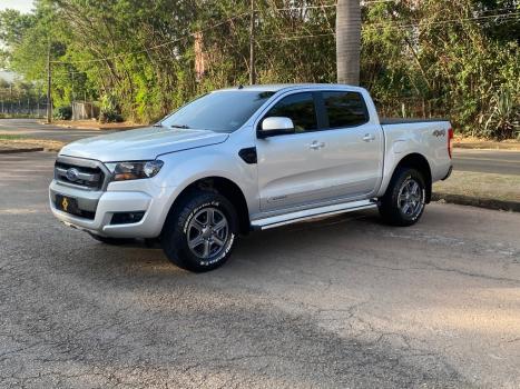 FORD Ranger 2.2 16V XLS DIESEL CABINE DUPLA AUTOM�TICO, Foto 4