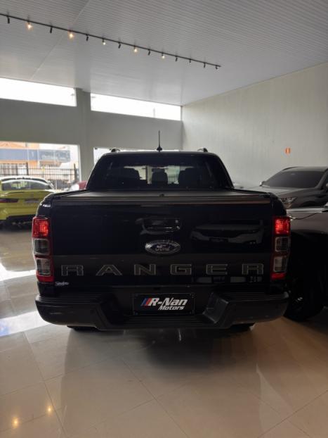 FORD Ranger 2.2 16V BLACK DIESEL CABINE DUPLA AUTOMÁTICO, Foto 4