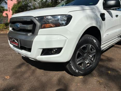 FORD Ranger 2.2 16V XLS DIESEL 4X4 CABINE DUPLA AUTOMÁTICO, Foto 13