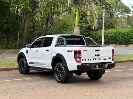 FORD Ranger 3.0 V6 24V 4X4 XLT TURBO DIESEL CABINE DUPLA AUTOM�TICO, Foto 3