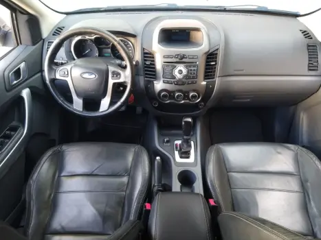 FORD Ranger 3.2 20V XLT 4X4 CABINE DUPLA TURBO DIESEL AUTOMÁTICO, Foto 5 FORD Ranger 3.2 20V XLT 4X4 CABINE DUPLA TURBO DIESEL AUTOMÁTICO, Foto 5