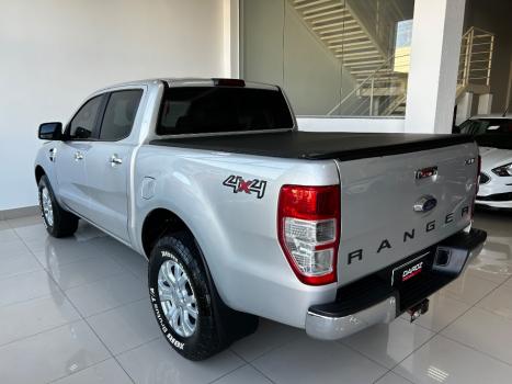 FORD Ranger 3.2 20V XLT 4X4 CABINE DUPLA TURBO DIESEL AUTOMTICO, Foto 4
