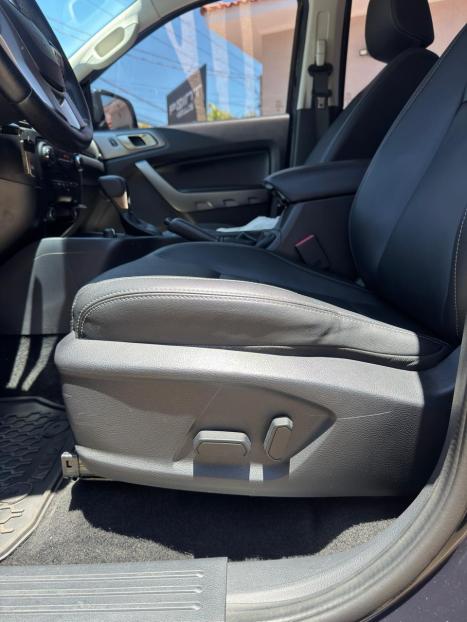 FORD Ranger 3.2 20V XLT 4X4 CABINE DUPLA TURBO DIESEL AUTOM�TICO, Foto 9