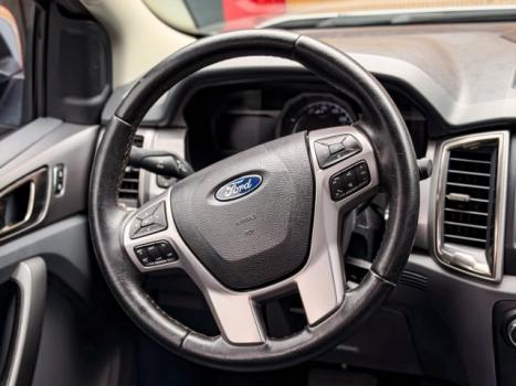 FORD Ranger 3.2 20V XLT 4X4 CABINE DUPLA TURBO DIESEL AUTOM�TICO, Foto 17