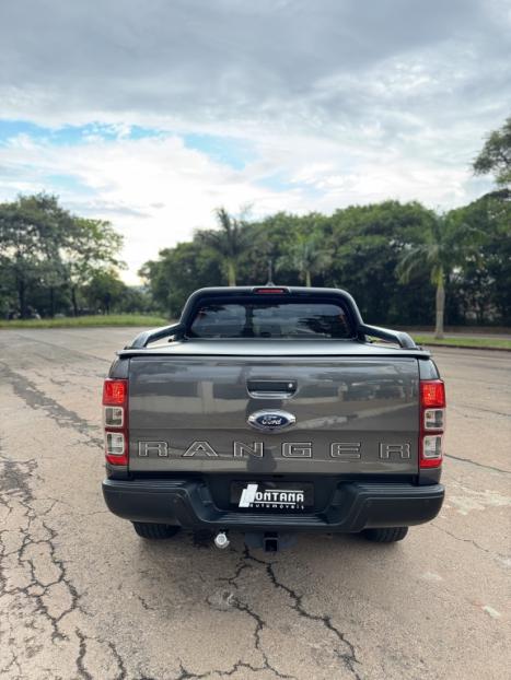 FORD Ranger 3.2 20V CABINE DUPLA 4X4 STORM TURBO DIESEL AUTOM�TICO, Foto 13