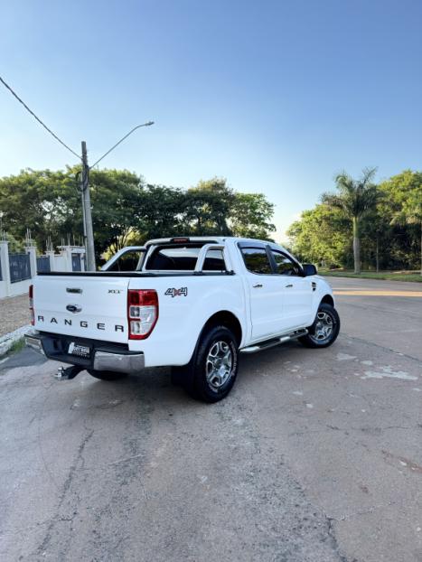 FORD Ranger 3.2 20V XLT 4X4 CABINE DUPLA TURBO DIESEL AUTOM�TICO, Foto 11