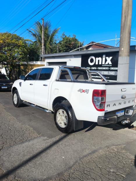 FORD Ranger 3.2 20V XLT 4X4 CABINE DUPLA TURBO DIESEL AUTOM�TICO, Foto 4