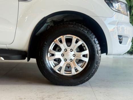 FORD Ranger 3.2 20V XLT 4X4 CABINE DUPLA TURBO DIESEL AUTOM�TICO, Foto 10