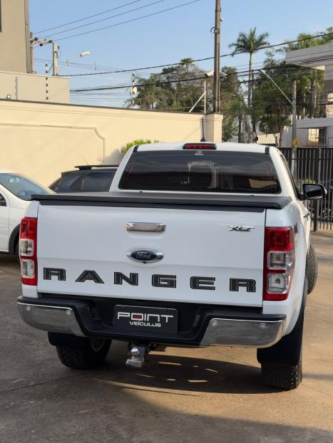 FORD Ranger 3.2 20V XLT 4X4 CABINE DUPLA TURBO DIESEL AUTOMÁTICO, Foto 4