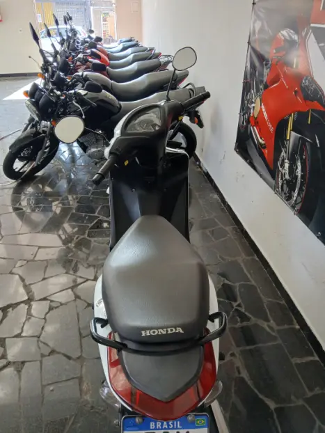 HONDA Biz 125 EX, Foto 3