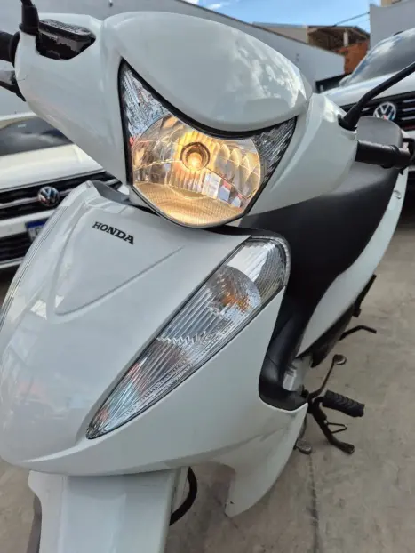 HONDA Biz 125 EX, Foto 2