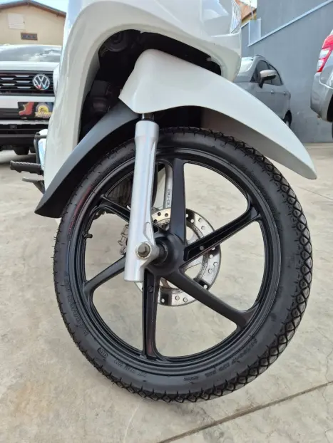 HONDA Biz 125 EX, Foto 9