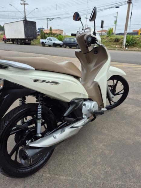 HONDA Biz 125 EX, Foto 8