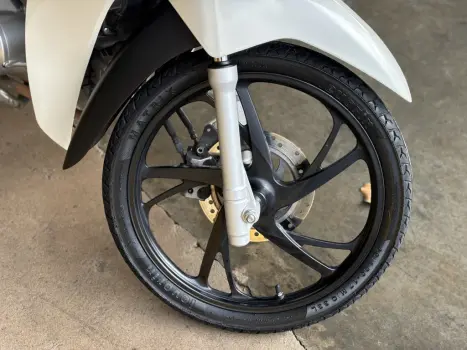 HONDA Biz 125 EX, Foto 4