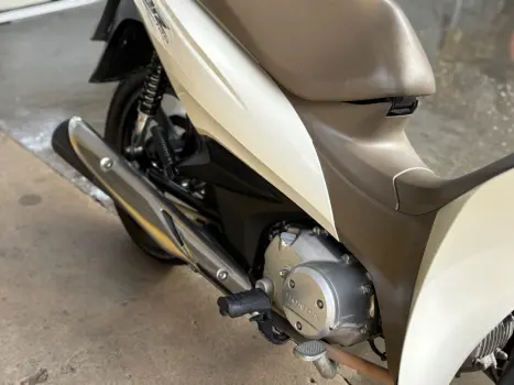 HONDA Biz 125 EX, Foto 5