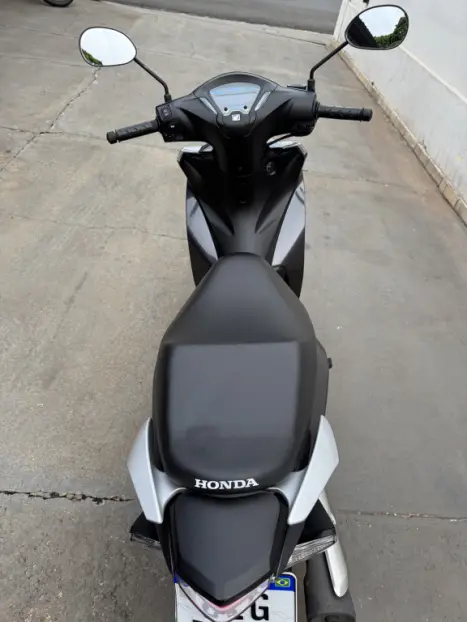 HONDA Biz 125 FLEX, Foto 3