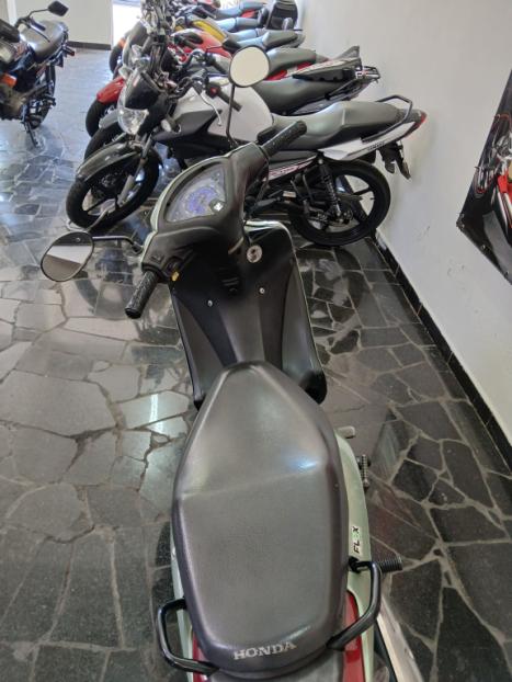 HONDA Biz 125 KS, Foto 4