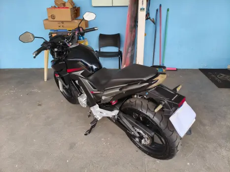 HONDA CB 250 F Twister , Foto 2