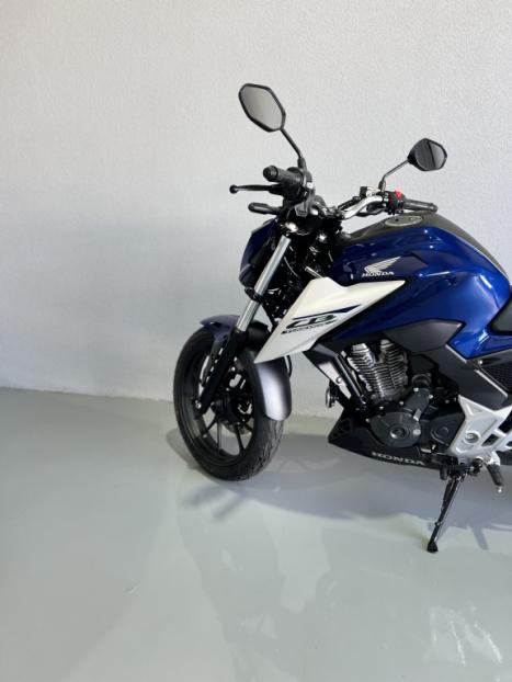 HONDA CB 300 F Twister FLEX ABS, Foto 2