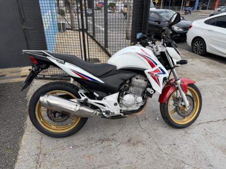 HONDA CB 300 R ESPECIAL EDITION, Foto 3
