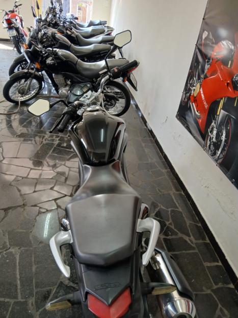 HONDA CB 300 R STD, Foto 4