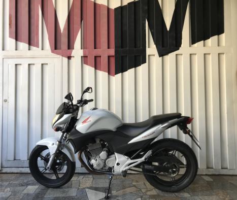 HONDA CB 300 R STD, Foto 2