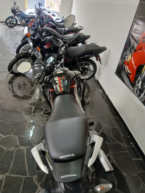 HONDA CG 160 TITAN, Foto 2