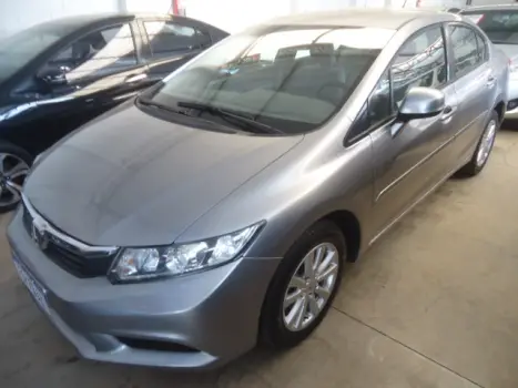 HONDA Civic 1.8 16V 4P FLEX LXS AUTOMÁTICO, Foto 2 HONDA Civic 1.8 16V 4P FLEX LXS AUTOMÁTICO, Foto 2