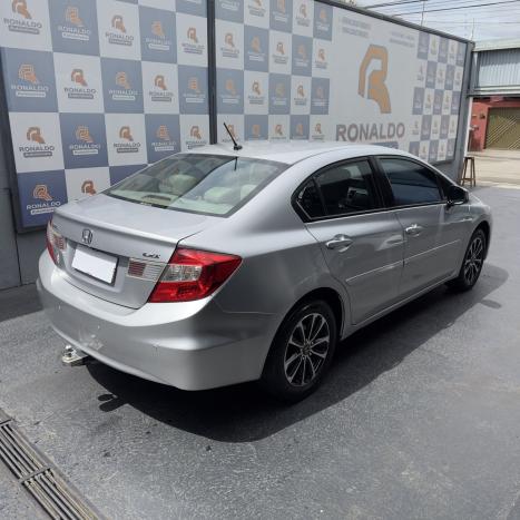 HONDA Civic 1.8 16V 4P FLEX LXS AUTOM�TICO, Foto 4