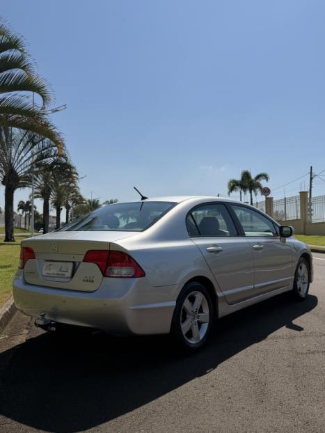 HONDA Civic 1.8 16V 4P FLEX LXS AUTOM�TICO, Foto 5